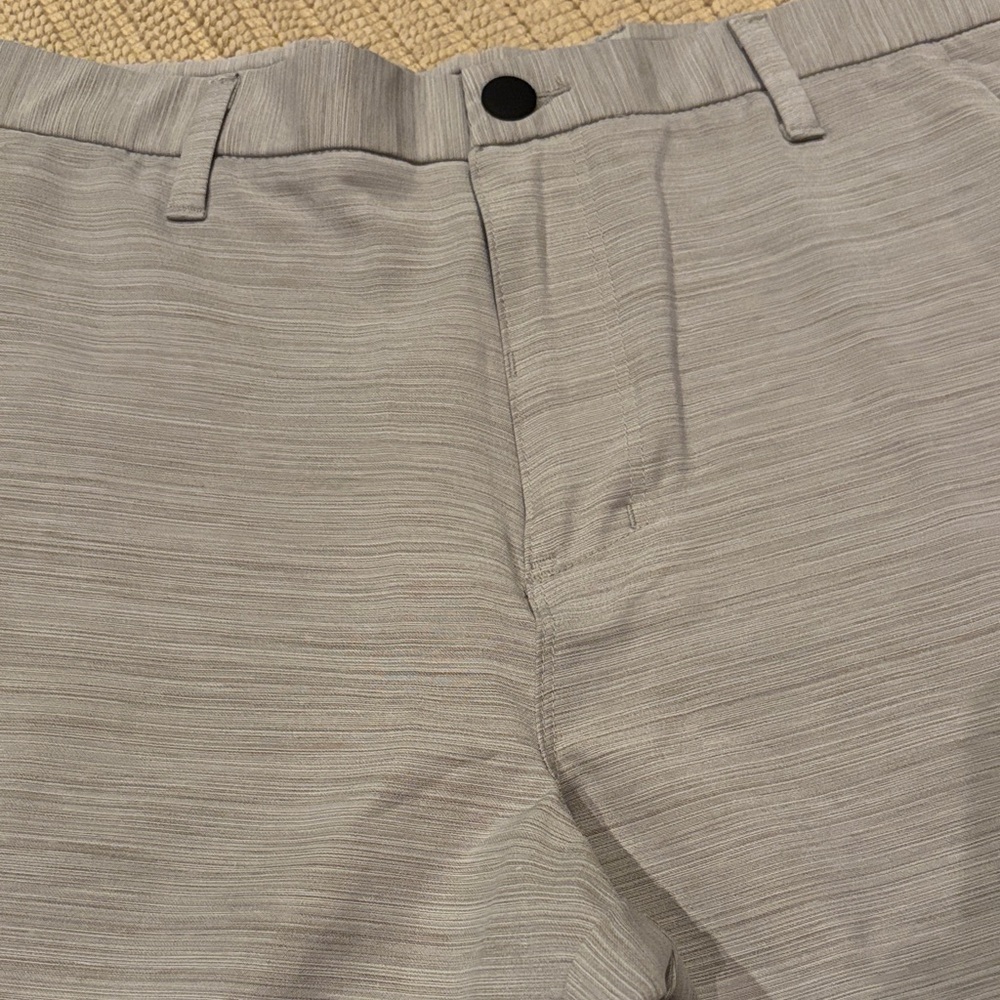 Shorts walk mens waist 34” George pale green polyester at the knee 10.5” inseam